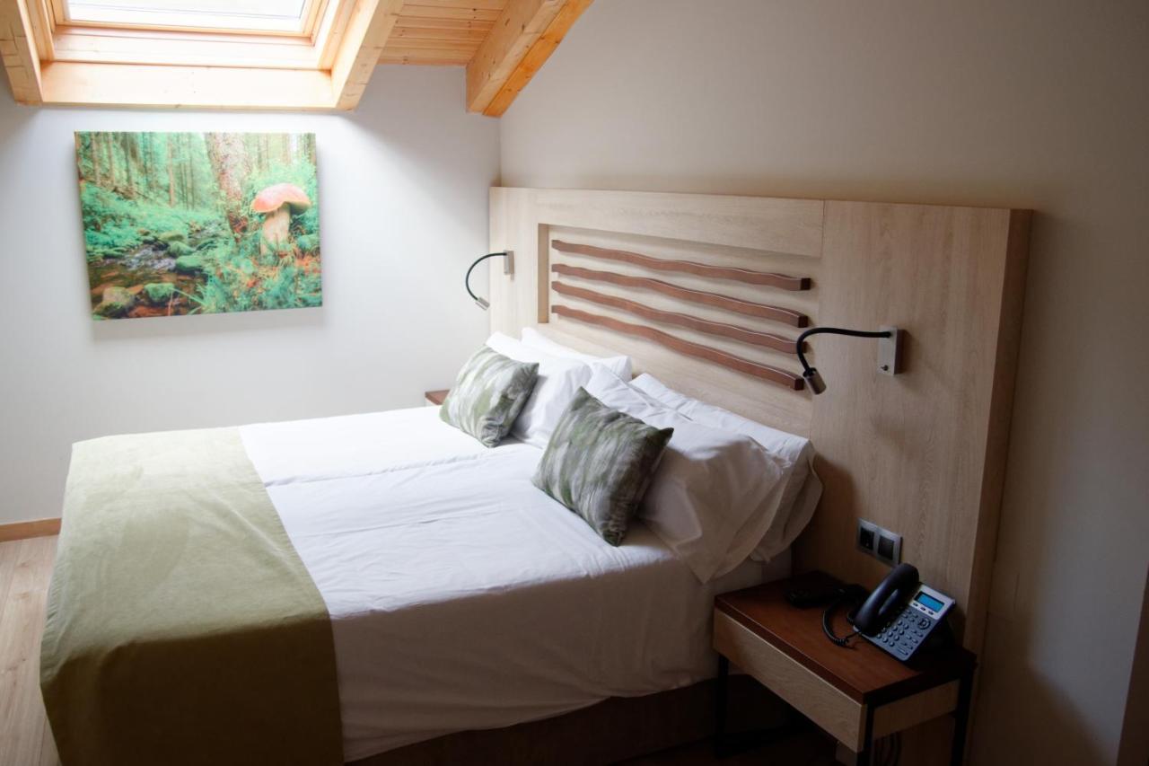 Besullo Hotel Rural Las Montanas De Pumar מראה חיצוני תמונה