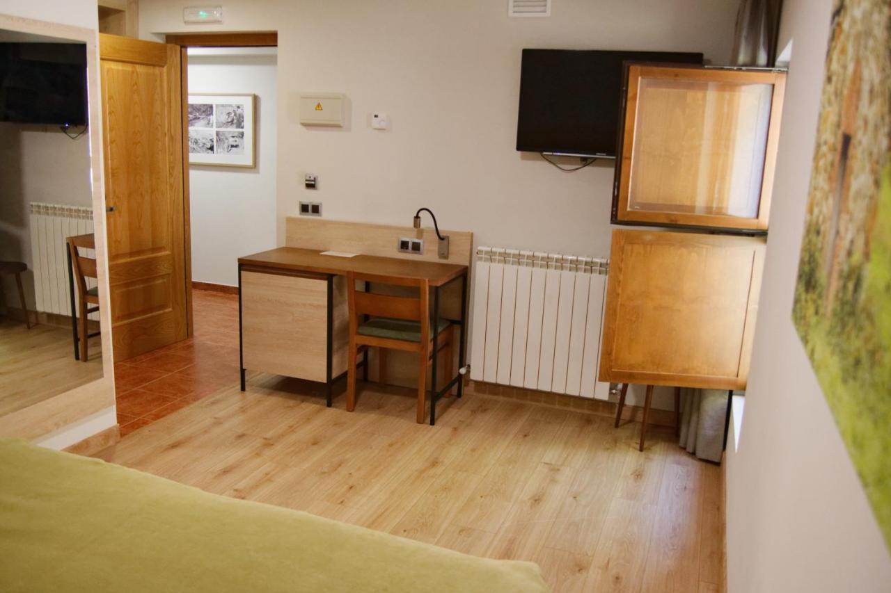 Besullo Hotel Rural Las Montanas De Pumar מראה חיצוני תמונה