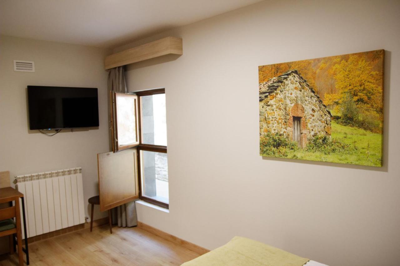 Besullo Hotel Rural Las Montanas De Pumar מראה חיצוני תמונה