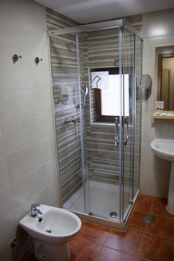 Besullo Hotel Rural Las Montanas De Pumar מראה חיצוני תמונה