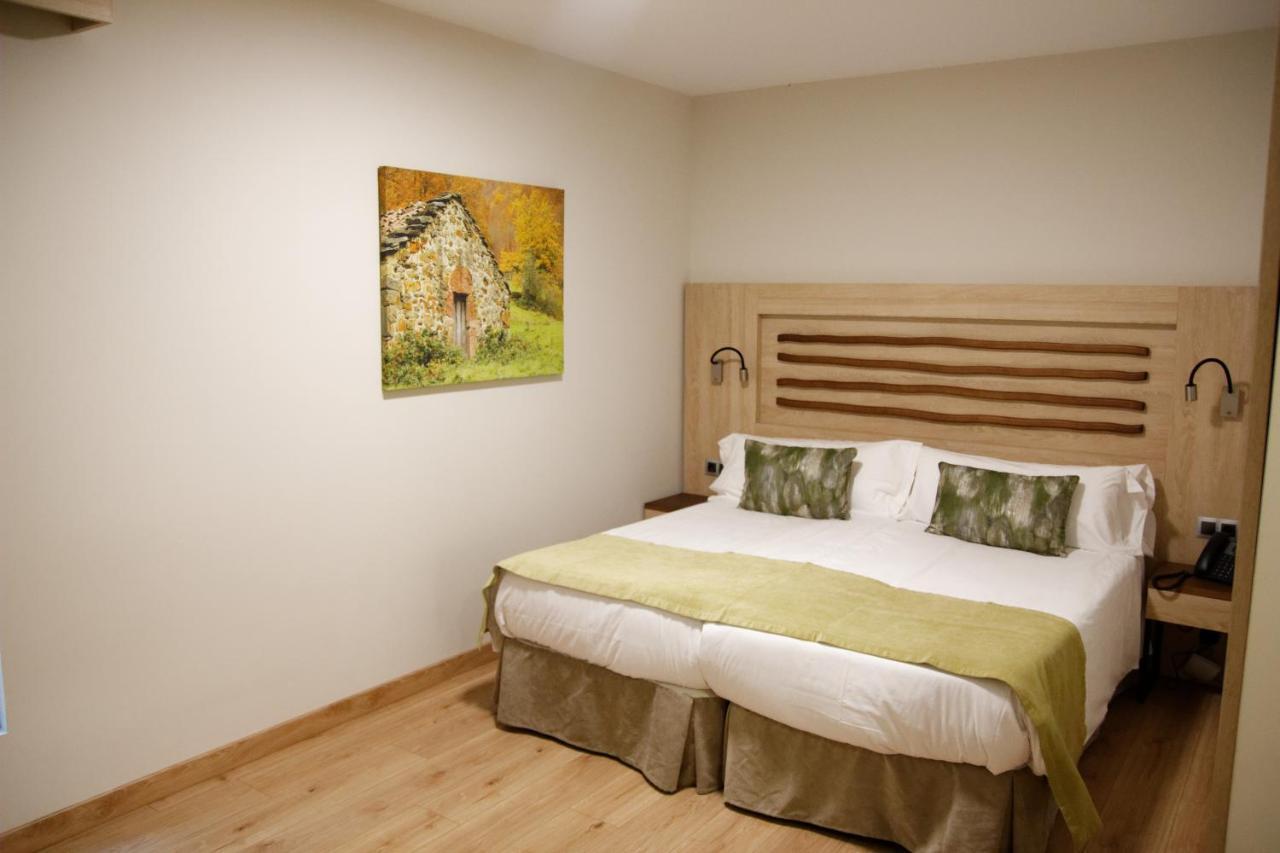Besullo Hotel Rural Las Montanas De Pumar מראה חיצוני תמונה