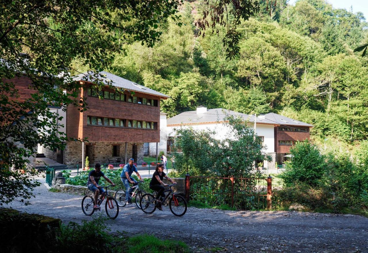 Besullo Hotel Rural Las Montanas De Pumar מראה חיצוני תמונה