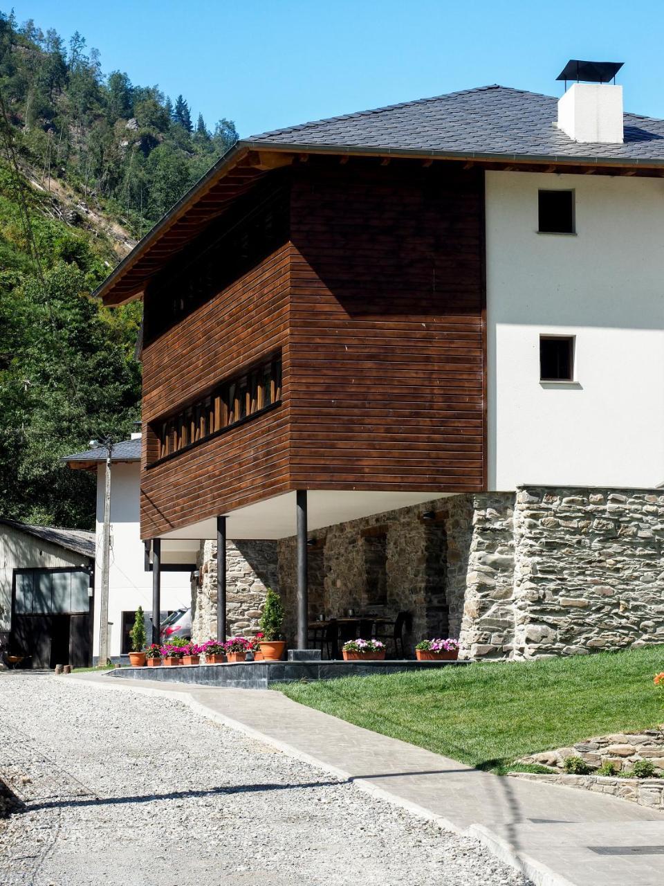 Besullo Hotel Rural Las Montanas De Pumar מראה חיצוני תמונה